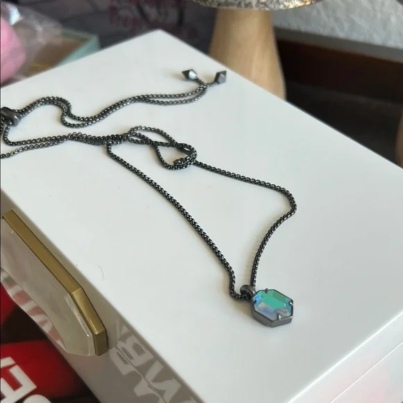 Kendra Scott Gunmetal and Dichroic Glass Stone Adjustable Necklace. - Picture 1 of 7